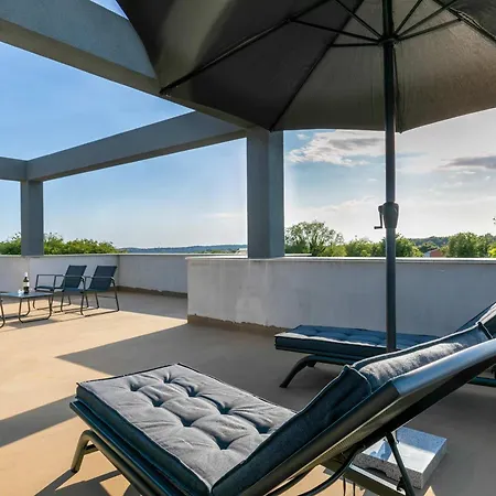 Franka With Pool Near Medulin *